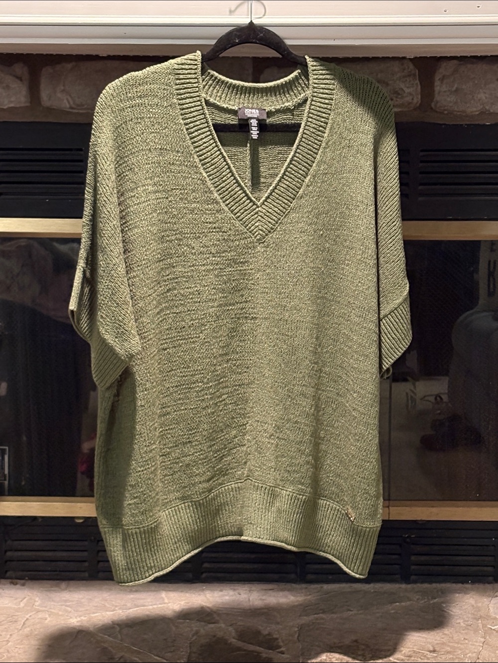 Jones New York Olive V-Neck Short Sleeve Sweater